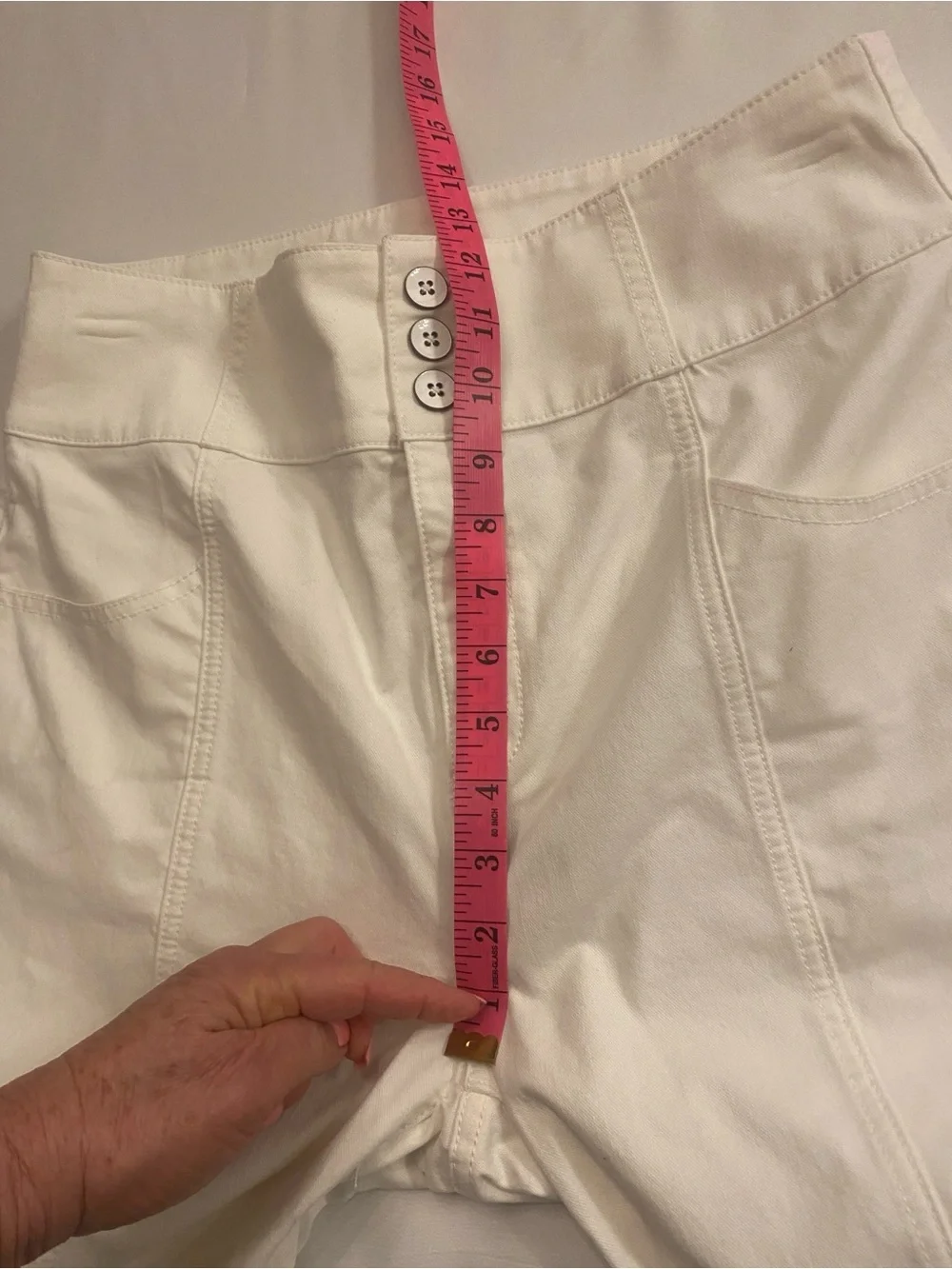 kate spade Women’s white high waisted Cropped Jeans size 30